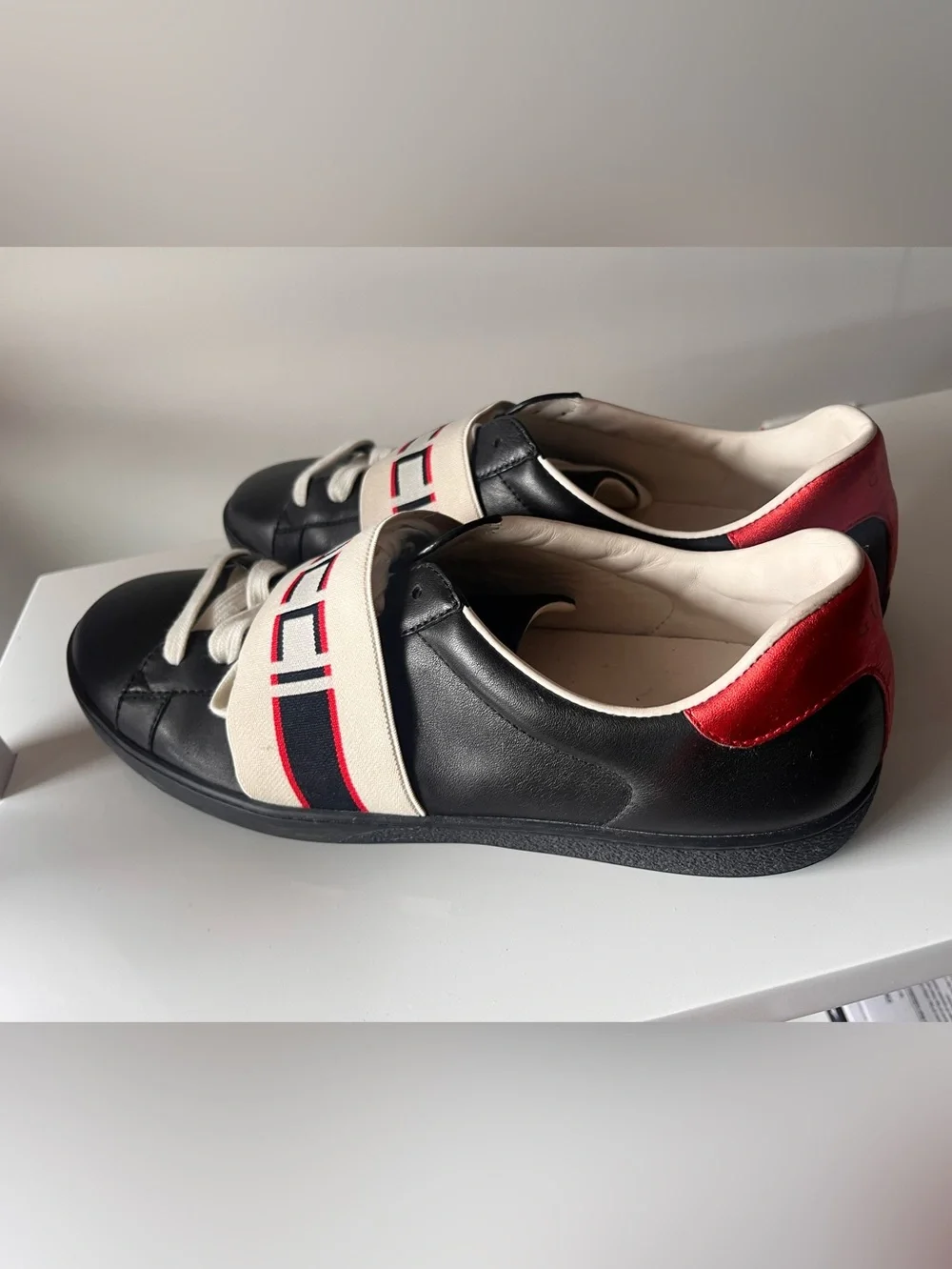 Gucci Black Leather Slip-On Sneakers with Logo Strap Men’s size 11